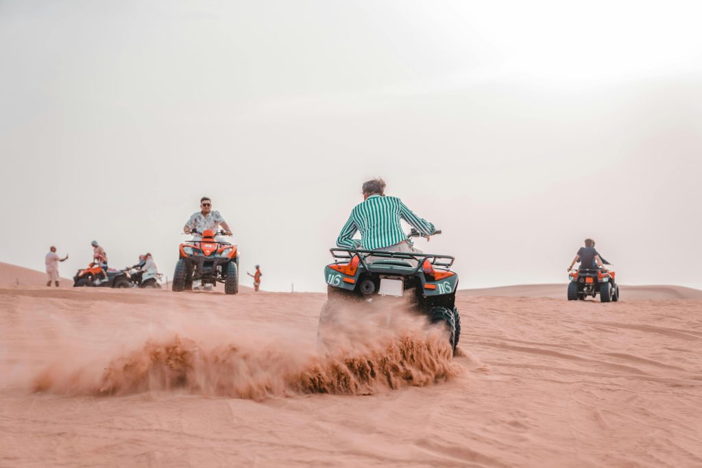 Quad in Marocco: dune del deserto del Sahara